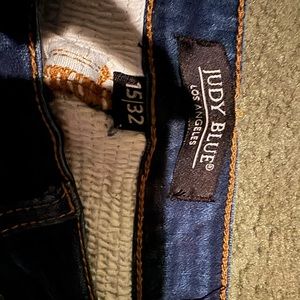 Judy Blue distressed moto style size 15